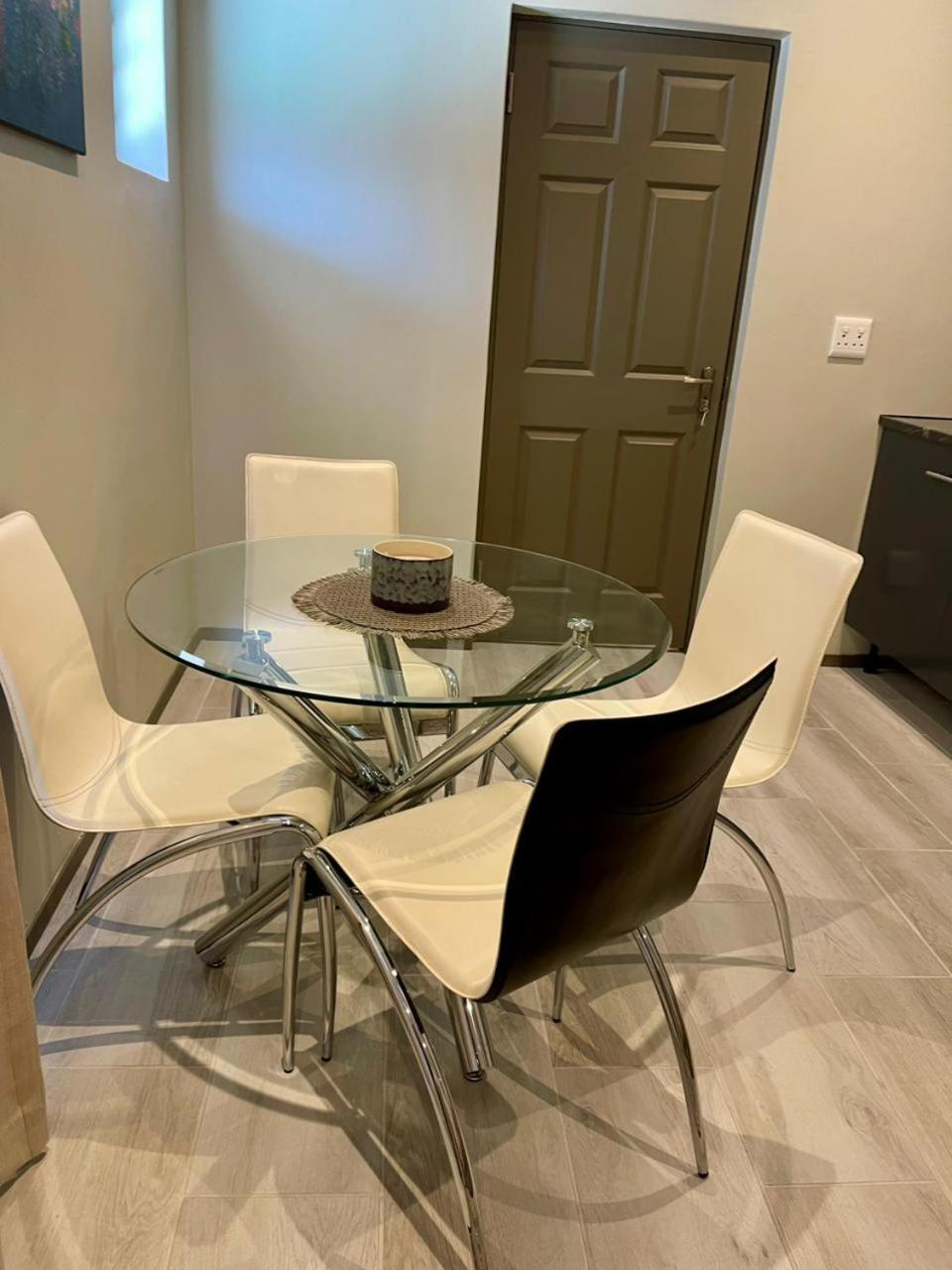 Tehillah On Boom Apartment Bothasig Bagian luar foto