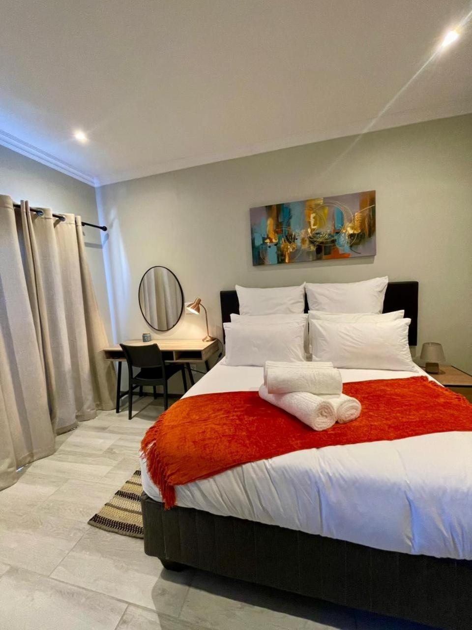 Tehillah On Boom Apartment Bothasig Bagian luar foto