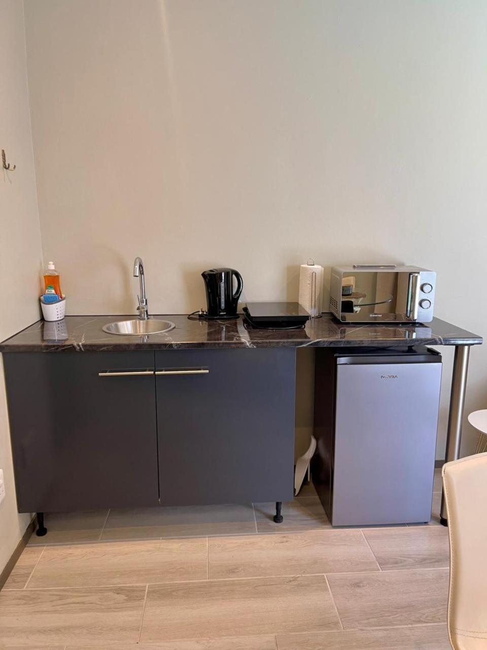 Tehillah On Boom Apartment Bothasig Bagian luar foto